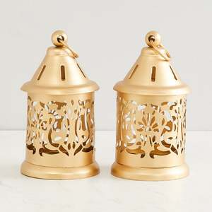 Farolillo Dorado de Hierro de 12 cm de Altura con Diseño Intrincado Recortado para Decoración Navideña de Interiores, Hecho a Mano, Forma Redonda - Product Image 4