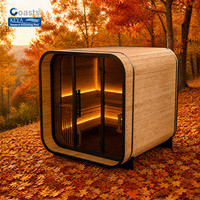 Sauna en pin modifié thermiquement résistant à l'hiver avec porte vitrée verticale et banc ergonomique pour station de ski en montagne