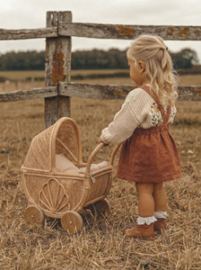 Poussette de poupée artisanale en rotin naturel avec roues, chariot de jeu d'imitation vintage pour chambre d'enfant - Product Image 3