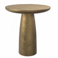 Dernier modèle de table d'appoint moderne en aluminium doré Table basse décorative artisanale Table de canapé pour chambre à coucher et appartement