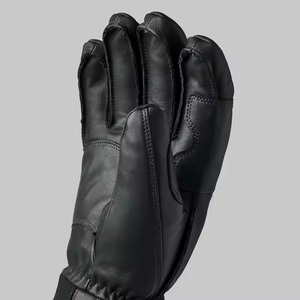 Fournisseur direct d'usine de gants de ski en cuir de chèvre avec logo personnalisable pour les sports d'hiver et les mites en cuir pour temps froid - Product Image 2