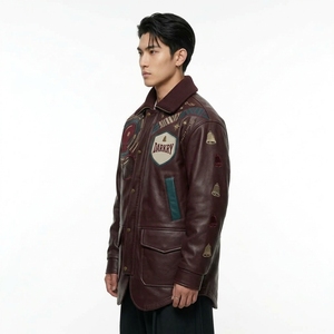 Veste en cuir bordeaux pour homme, manteau long de style universitaire rouge vin, broderie astronomique du zodiaque, poche à rabat, col rabattable, vêtement d'extérieur - Product Image 4