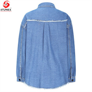 Chemise en jean pour femme OEM ODM, bleu classique, en coton, boutonnée, style western décontracté, fabricant de vêtements en gros sous marque privée - Product Image 4