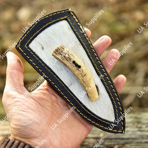 Funda para cuchillo de cuero de vaca con pelo, estilo escudo, con cierre de asta auténtica, borde negro, cosida a mano, funda vertical EDC para cinturón - Product Image 5
