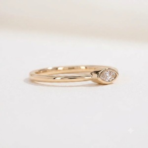 แหวนหมั้นเพชรเม็ดเดี่ยวทรง14K 18K สีทองขนาด5X2.5มม. ผ่านการรับรองจาก GIA - Product Image 5