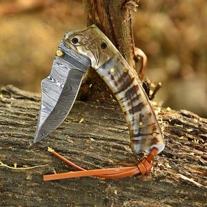 Cuchillo Plegable Personalizado de Damasco con Hoja Drop Point, Mango de Asta de Ciervo, Bloqueo Liner Lock, para Uso Exterior, con Funda de Cuero, Venta al por Mayor OEM, 58HRC - Product Image 2