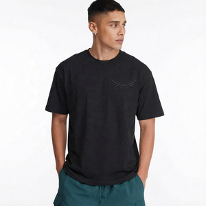 Camiseta Negra de Manga Corta para Hombre con Logotipo de Ala en Relieve, Corte Regular, Cuello Redondo, Informal, de Algodón - Product Image 1