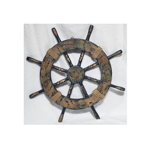Timón de Barco de Madera, Compañero del Capitán Costero, Desarrollado para Reflejar la Aventura Marina con un Estilo Elegante para el Hogar - Product Image 4