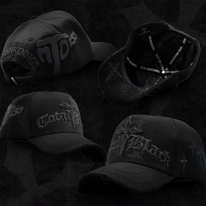 Gorra Snapback Negra de 6 Paneles al por Mayor con Logotipo 'D' Bordado y Letras Rosas, Estilo Urbano, Ajustable para Adultos, Uso Casual - Product Image 2
