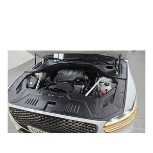 Genesis GV70 2024 2.5T Gasolina 2WD 11,648 km Caja de Cambios Automática Asientos de Cuero Volante a la Izquierda con Cámara Trasera - Product Image 6