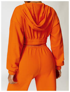 Chaqueta informal de manga larga con logotipo personalizado para mujer, sudaderas con capucha deportivas para gimnasio y entrenamiento con cremallera completa para mujer - Product Image 4