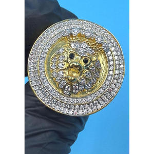 Colgante de medallón redondo de lujo de plata de ley 925 con diamante de moissanita y borde brillante para compradores mayoristas - Product Image 1
