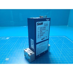 Contrôleur de débit numérique Hitachi FANTAS SFC1480FA d'occasion – Pièces d'équipement semi-conducteur d'époque - Product Image 1