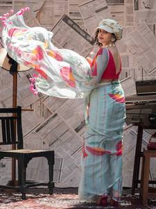 Sari en lin et coton imprimé numériquement, exclusif, avec pompons en coton faits à la main et chemisier non cousu Aarika Textile - Product Image 4