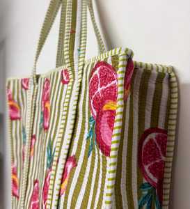 Bolso Tote de Algodón Acolchado Hecho a Mano, con Bordado de Granada a Rayas Verdes, Bolso de Hombro Bohemio, Bolso de Mano de Tela Acolchada de Algodón Verde - Product Image 3