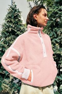 เสื้อสเวตเชิ้ตผู้หญิงสีชมพูอ่อน ผ้าเชอร์ปาฟลีซ ซิปครึ่งตัว เป็นมิตรกับสิ่งแวดล้อม น้ำหนัก 180 กรัม เนื้อนุ่ม สวมใส่สบาย แขนยาว มีกระเป๋า - Product Image 6