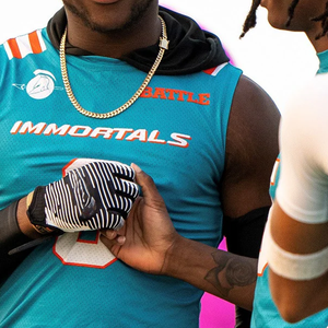 Gants complets noirs et blancs à imprimé géométrique, antidérapants, en polyester, avec fermeture auto-agrippante, personnalisés pour le football américain 7v7. - Product Image 6