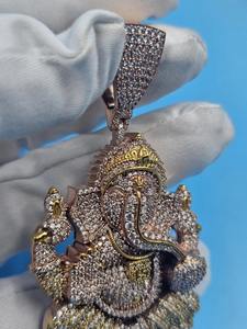 จี้เพชรพระพิฆเนศสุดหรูขายดีที่สุด ของขวัญที่สมบูรณ์แบบสำหรับวันพระพิฆเนศหรืองานแต่งงาน มีจำหน่ายในราคาที่ดี - Product Image 4