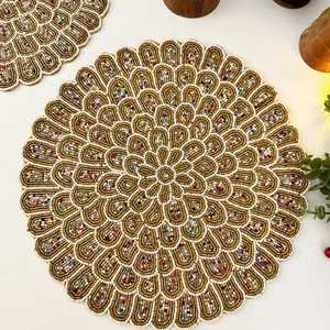 Mantel Individual Rectangular Bordado a Mano con Diseño Floral, Base de Hoja de Palma, Decoración Artesanal para Comedor y Hogar - Product Image 1