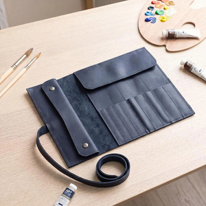 Estuche enrollable para lápices de dibujo de cuero genuino, organizador portátil para almacenamiento de dibujos, regalo personalizado para artistas, a la venta a un precio asequible. - Product Image 5