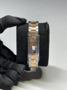 Reloj de Lujo con Cristal de Alta Calidad, Caja de Acero Inoxidable, Movimiento de Cuarzo Automático a Batería, Resistente al Agua, para Uso Profesional - Product Image 3