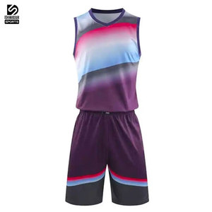 Nouveaux ensembles d'uniformes de basketball par sublimation, service OEM, vêtements de sport, ensemble maillot et short de basketball pour l'entraînement, 100% polyester - Product Image 1