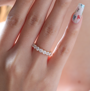 Anillo de Oro Amarillo Sólido de 14K con Diamantes Cultivados en Laboratorio de Corte Europeo Antiguo de 3.5mm, Estilo Vintage de Lujo con 7 Piedras de Media Eternidad para Boda - Product Image 1
