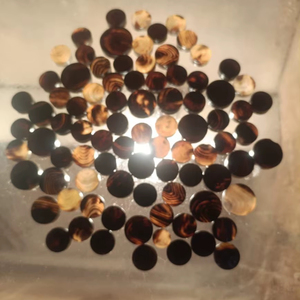 Boutons ronds modernes sculptés en corne de buffle, durables, couleur naturelle, en corne véritable pour vêtements - Product Image 1
