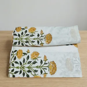 Tissu en coton bloc à main de qualité supérieure tissu en coton imprimé moghol imprimés traditionnels tissu à coudre au prix de gros - Product Image 1