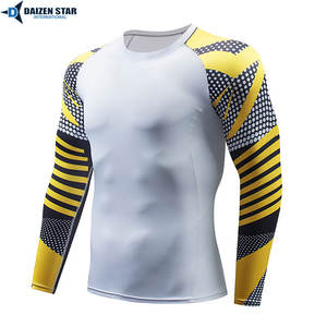 Haut de protection UPF 50+ respirant à manches longues pour la plage, la natation et le surf, avec séchage rapide et caractéristiques écologiques - Product Image 3