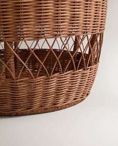 Hermosa Cesta de Ratán Marrón con Borde Festoneado y Patrón Cruzado, Contenedor de Almacenamiento Tejido a Mano, Organizador Decorativo - Product Image 3