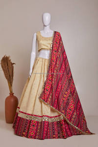 Ropa étnica india Jacquard Color Rosa Lehenga Choli Set Zari tejido lienzo costura y detalle de blusa real - Product Image 3