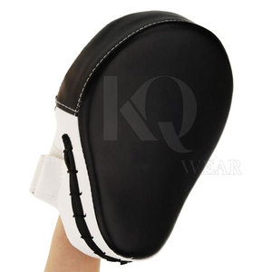 High Quality Leather <b>Focus</b> <b>Pads</b> for Martial Arts Practice with Ergonomic Design and Superior Hand Protection - Product Image 6