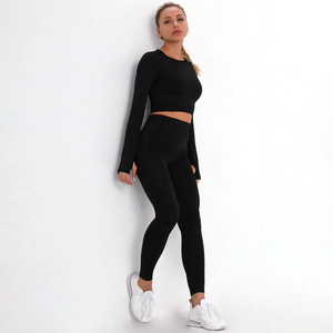 Ensemble de yoga et de sport uni pour femme : haut à manches longues, soutien-gorge de sport et leggings évasés doux – Idéal pour l'entraînement et le fitness - Product Image 2
