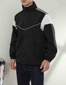 เสื้อแจ็คเก็ตผู้ชายแบบ Color Blocking ทรง Racer ระบายอากาศได้ดี ผลิตจากโพลีเอสเตอร์ ปิดด้วยซิป คอปกพับได้ สไตล์สปอร์ต เหมาะสำหรับใส่ในฤดูใบไม้ผลิ - Product Image 3