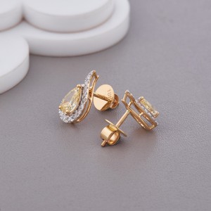 Boucles d'oreilles clous halo en diamant de laboratoire jaune taille poire certifié IGI, or jaune/blanc/rose 9K, forme poire - Product Image 3