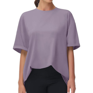 เสื้อยืดโอเวอร์ไซส์สีดำล้วน สไตล์ลำลอง ผ้าฝ้าย 100% เป็นมิตรกับสิ่งแวดล้อม คอกลม แขนสั้น ใส่ได้ทั้งชายและหญิง น้ำหนัก 220 กรัม เหมาะกับทุกฤดู - Product Image 1