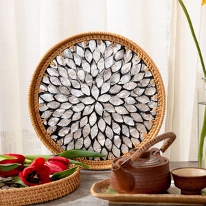 Decorative Rattan Tray Wholesale Handicraft Woven Mother of Pearl Serving Tray Home Restaurant Decor Food Tray - Product Image 3