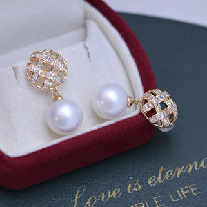 Boucles d'oreilles pendantes en argent S925 avec zircon incrusté, perles d'eau douce rondes blanches fines de 11 à 12 mm - Product Image 2