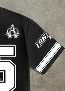 Maillot de football américain rétro personnalisé Exeliq, streetwear, respirant, sans manches, col en V, coupe classique, 100% polyester tissé - Product Image 2