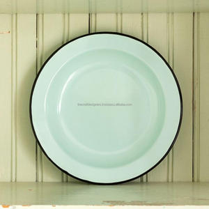 Assiettes en émail métallique avec bord rouge Pantone, tailles personnalisées, assiettes à snacks et desserts réutilisables, assiettes et plats de qualité supérieure, adaptés à l'utilisation en café. - Product Image 5