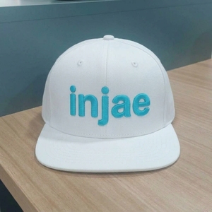 Casquettes Snapback 6 Panneaux Personnalisées OEM Broderie 3D Visière Plate Structurée ODM Faible MOQ Usine de Fabrication de Casquettes - Product Image 1
