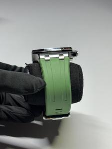Reloj de Lujo con Diamantes Moissanite Verdes de Alta Calidad para Uso Diario Intenso, Correa de Acero Inoxidable, Pantalla Dual de Cuarzo Morado - Product Image 4