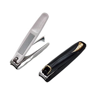 5 colores Nail Art Clipper cortadores de bordes en forma de U puntas de uñas postizas Acero inoxidable madev en Pakistán - Product Image 4