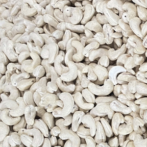 Cheap Bulk Ready to Ship Raw Cashew Nuts W240 Grade Vietnam Wholesale Low MOQ Santigo - Product Image 1