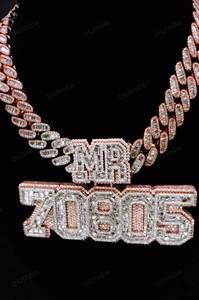 Colgante Personalizado de 5 Letras o Números con Moissanita y Diamantes, con Engaste de Dos Letras, en Plata de Ley 925 con Baño de Rodio/Oro/Oro de 18K - Product Image 2