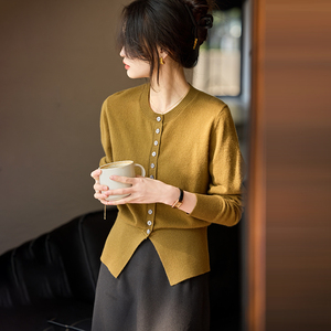 Pull en tricot pour femme, col rond, manches longues, couleur unie, boutons sur le devant, décontracté, pour l'automne, 100% coton - Product Image 4