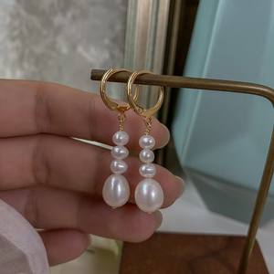 Fournisseur direct du fabricant, boucles d'oreilles en perles d'eau douce de style palais rétro, tempérament féminin, bijoux à la mode - Product Image 1