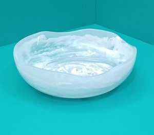 Tazón de Resina Colorido con Diseño de Espiral Blanco Hecho a Mano para Decoración del Hogar, Tazón Decorativo de Resina de Alta Calidad - Product Image 1