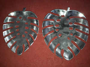 Vente en gros de plateau décoratif moderne en aluminium doré personnalisé pour la maison et la table pour les ornements de Noël artisanat indien - Product Image 2